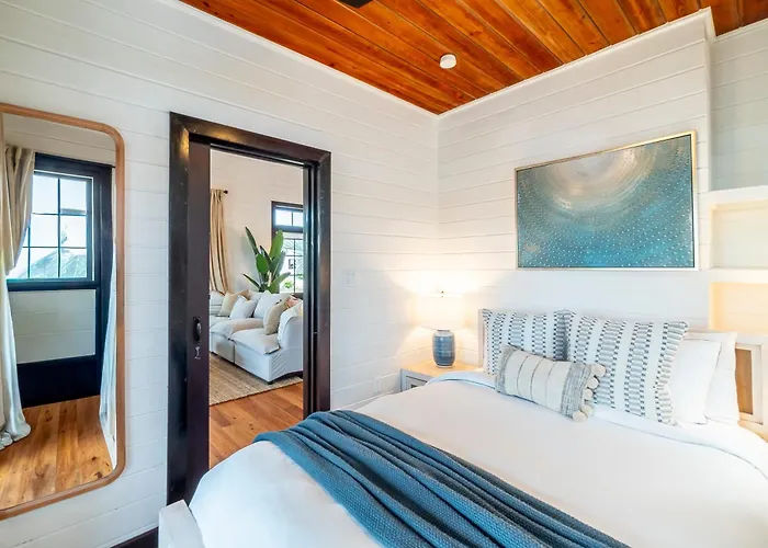 Paradise And Mistico Club Boat Shuttle Holiday home